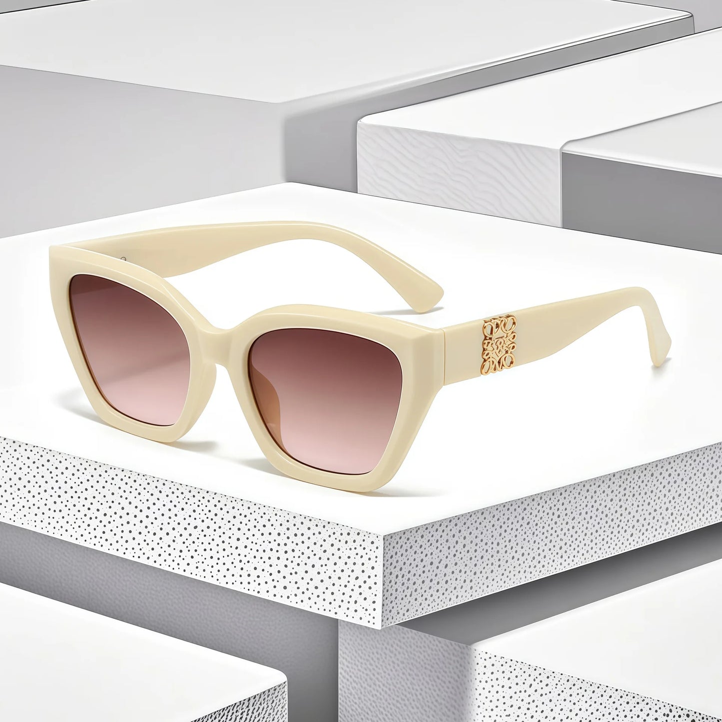 Creme, gold Sonnenbrille für Damen im Retro, old-money Chic