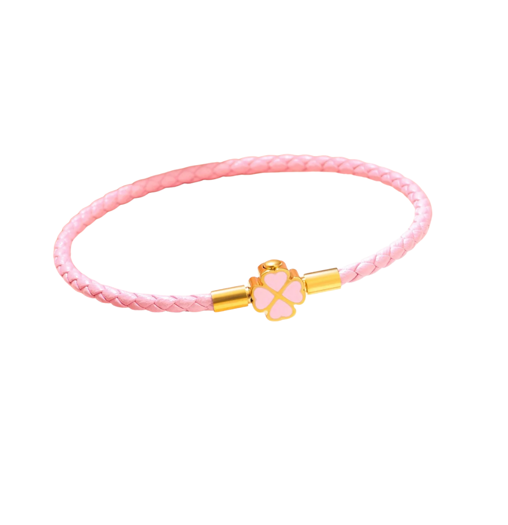 Geflochtenes Armband Rosa mit Kleeblatt-Anhänger in Roségold – Glücksarmband Damen